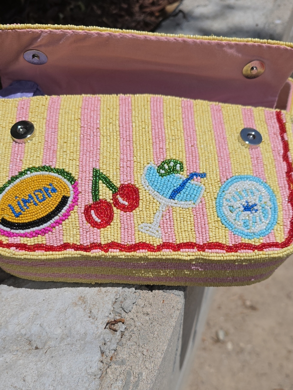 America & Beyond Viral La Dolce Vita Beaded Bag - Picture 8 of 9